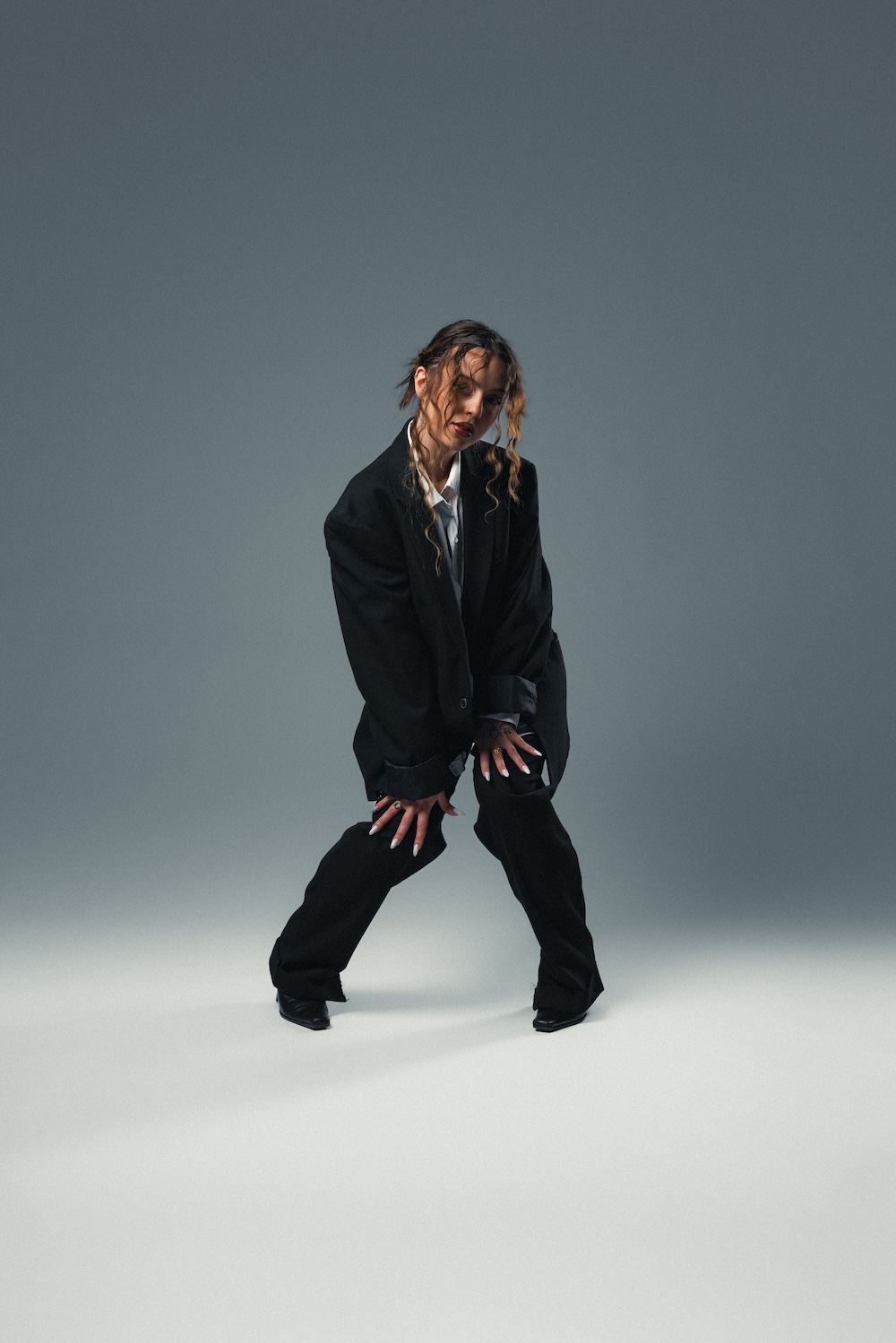 Studio de danse, novembre, lumière violette